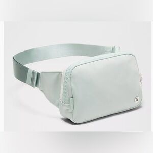 NWT Lululemon Everywhere Belt Bag Large 2L Pelican